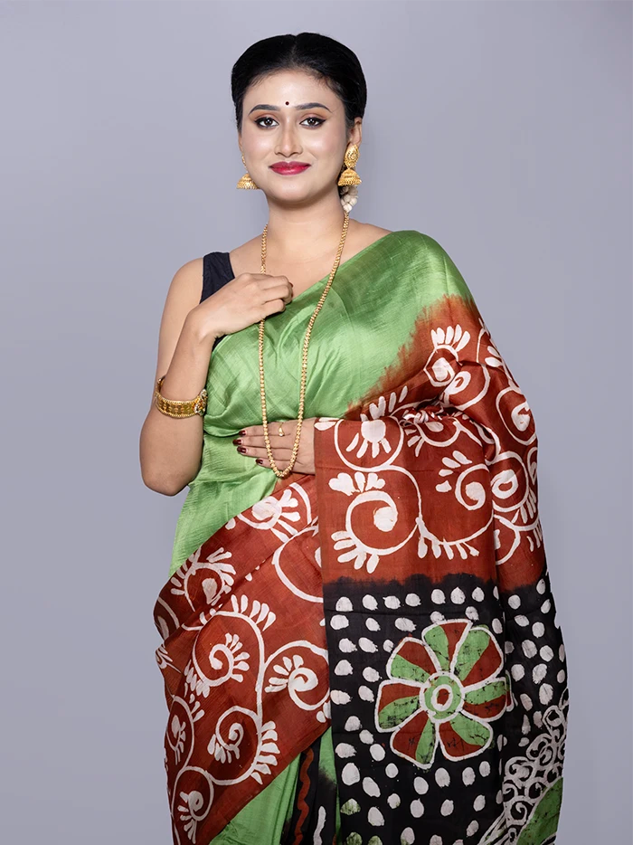 Par Anchal Hand Batik Printed Murshidabad Silk Saree