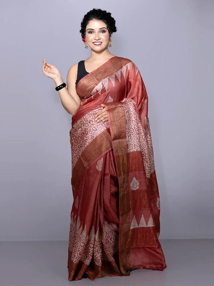 Elegant Par Anchal Buti Block Printed Tussar Silk Saree - WeaversIndia