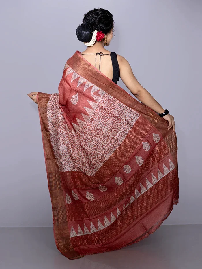 Elegant Par Anchal Buti Block Printed Tussar Silk Saree - WeaversIndia