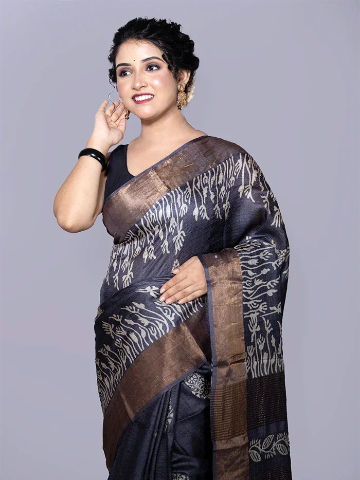 Elegant Par Anchal Buti Block Printed Tussar Silk Saree - WeaversIndia