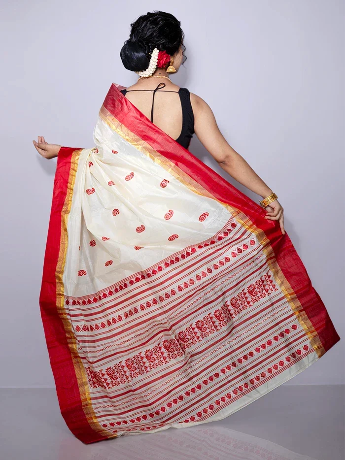Red Par Anchal Buti Traditional Garad Silk Saree - WeaversIndia