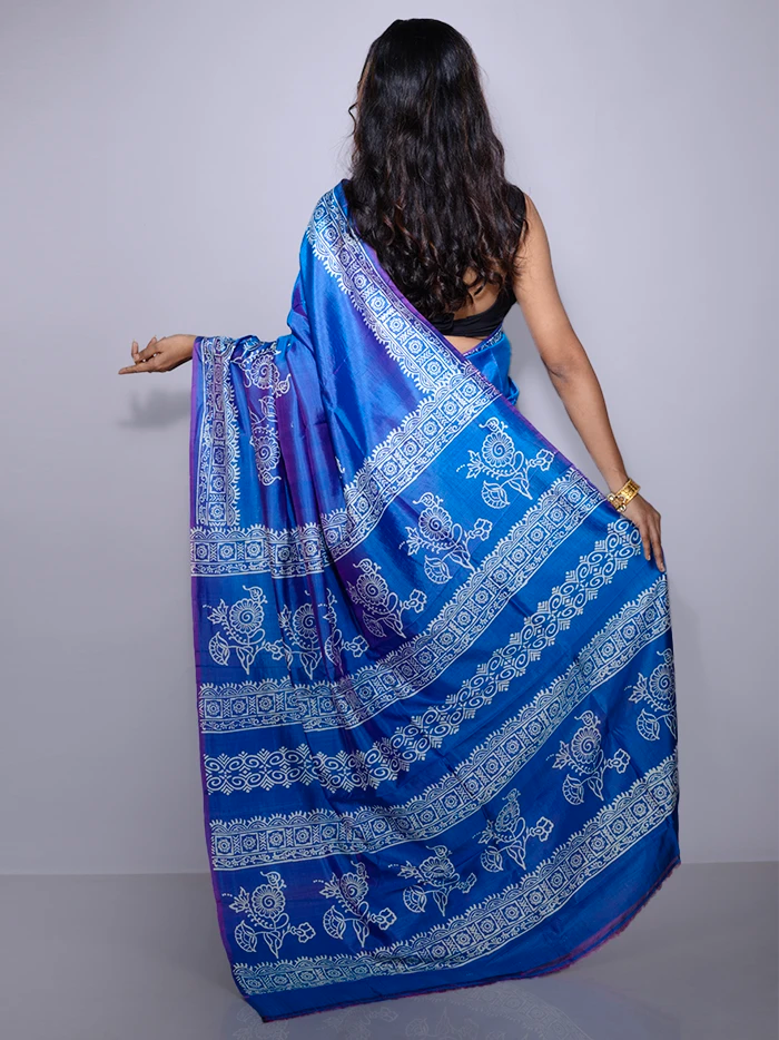 Par Anchal Buti Printed Bishnupuri Katan Silk Saree