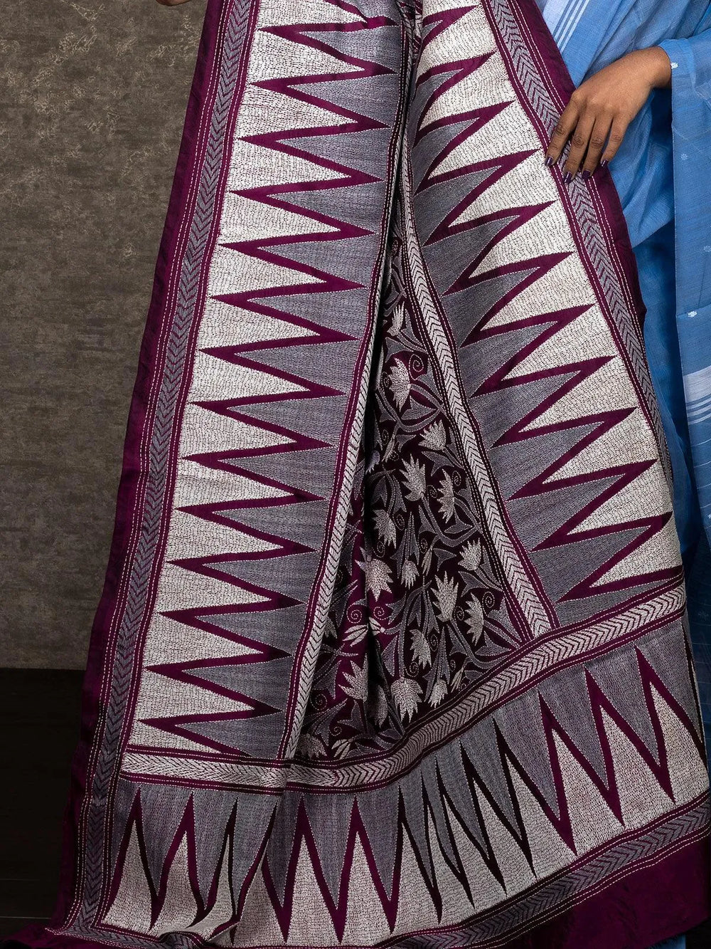 Byzantium Bangalore Silk Kantha Stitch Dupatta - WeaversIndia