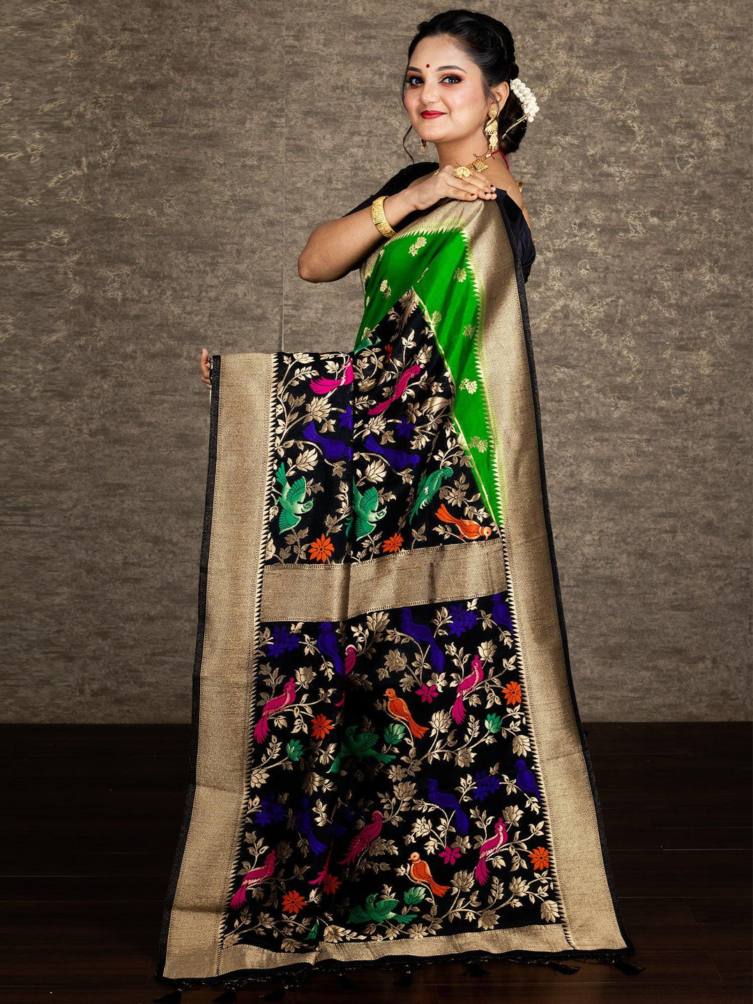 Elegant Black Allover Blend Silk Banarasi Saree - WeaversIndia