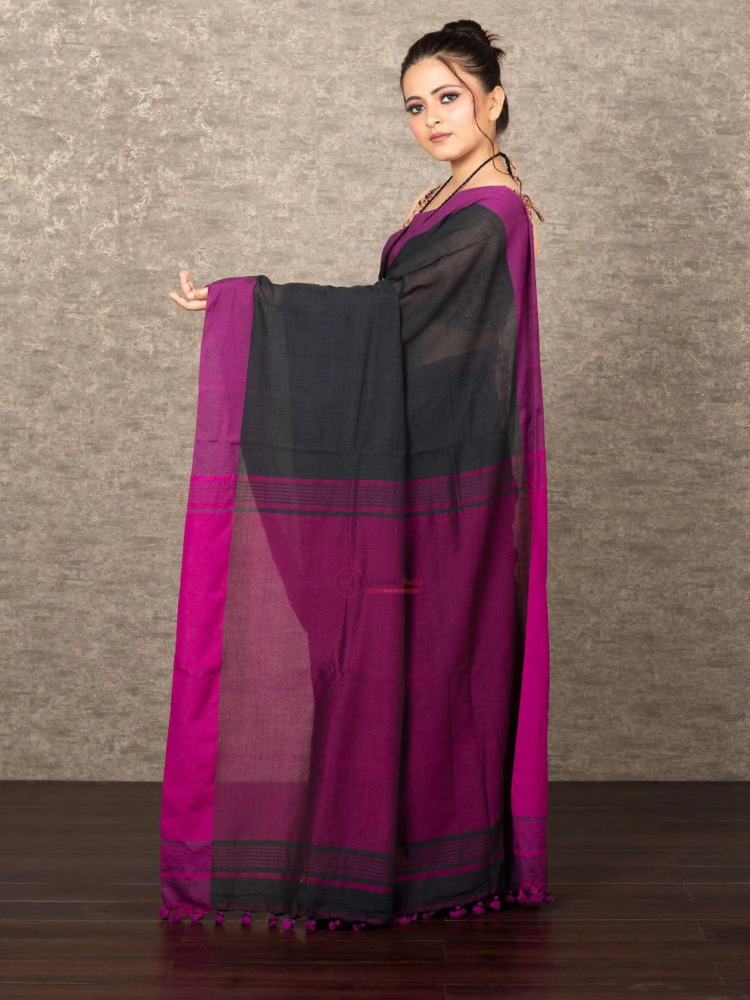 Elegant Black Par Anchal Cotton Saree - WeaversIndia