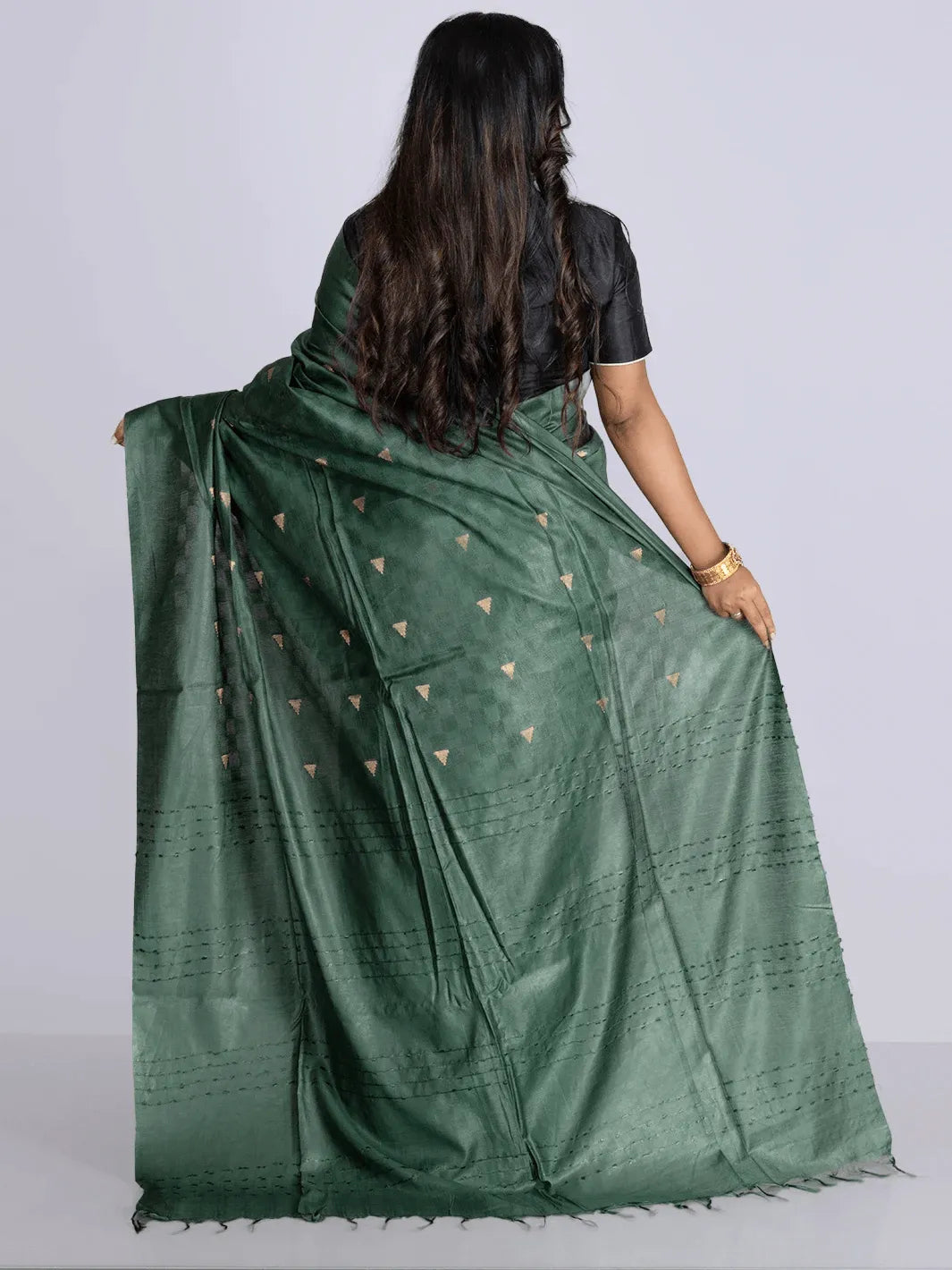 Elegant Green Woven BhagalPuri Silk Saree - WeaversIndia