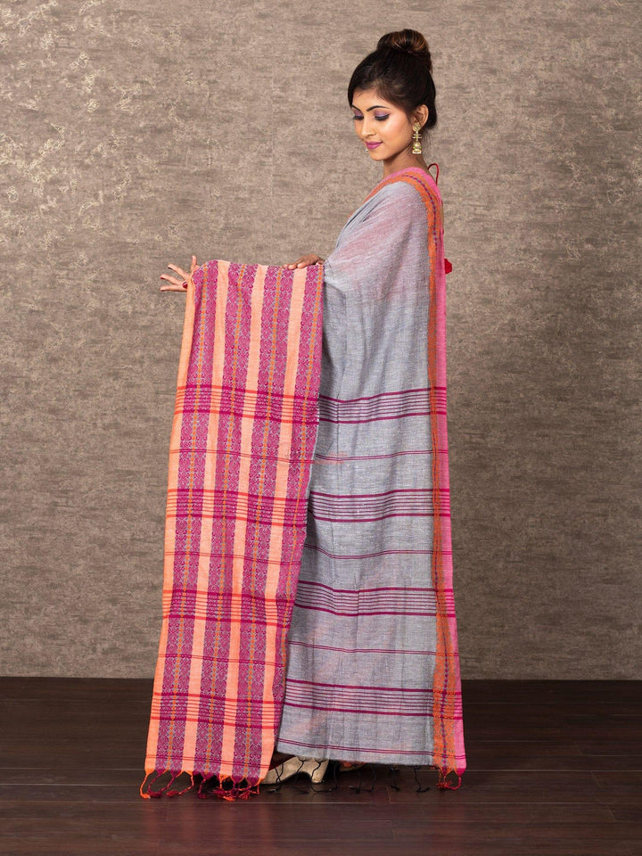 Elegant Grey Par Anchal Begampuri Cotton Saree - WeaversIndia