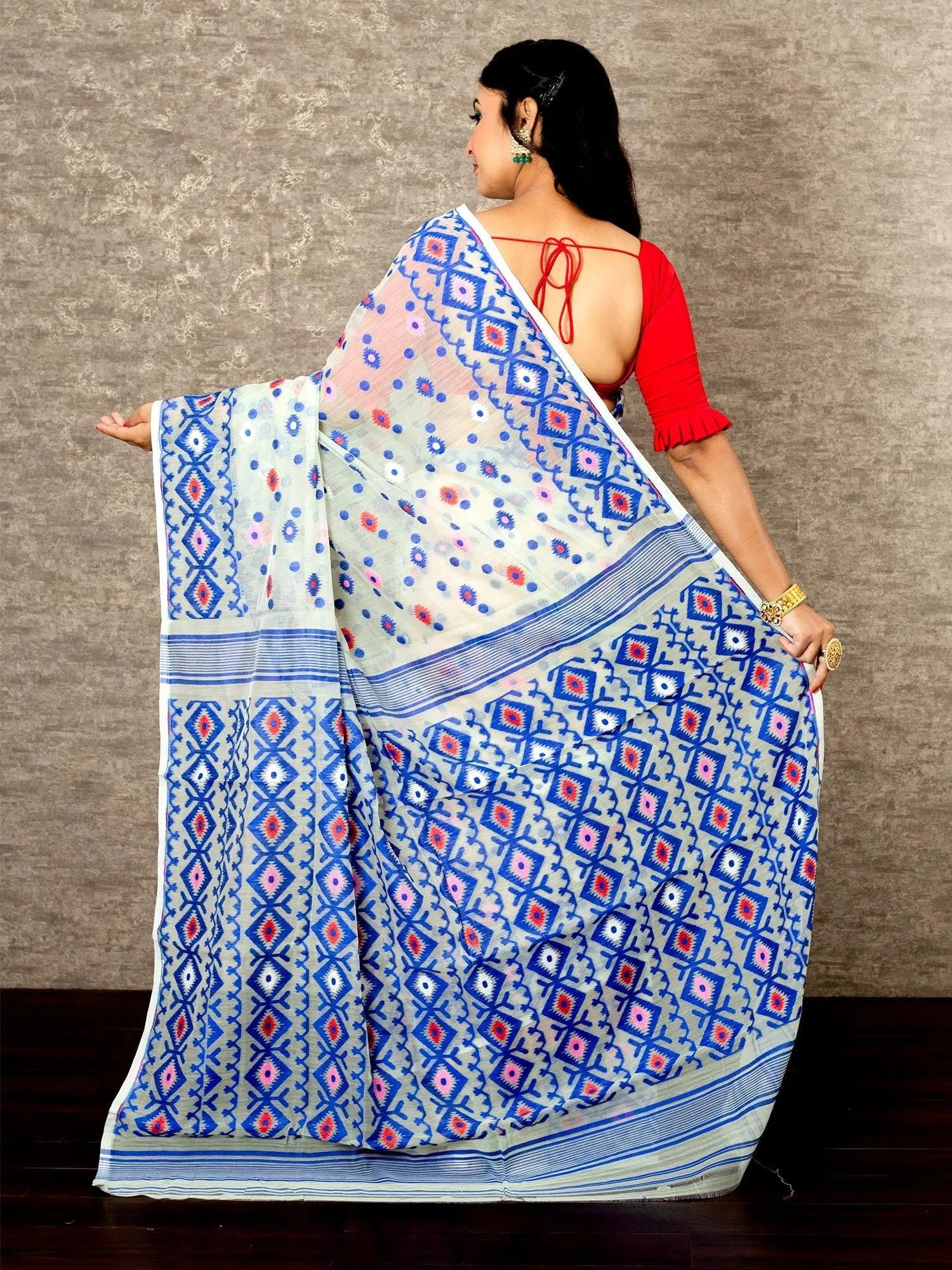 Elegant Light Green Allover Soft Dhakai Jamdani Saree - WeaversIndia