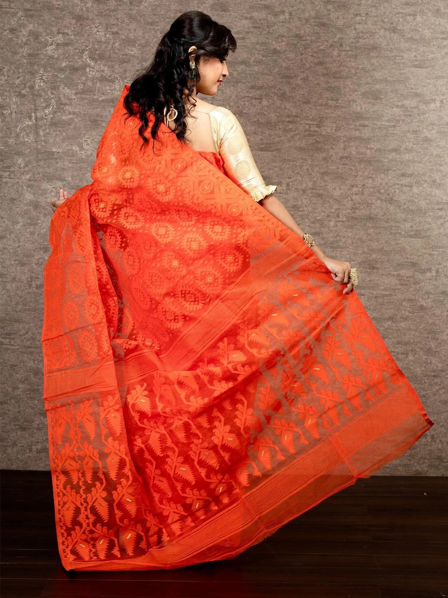 Elegant Orange Stif Dhakai Jamdani Saree - WeaversIndia
