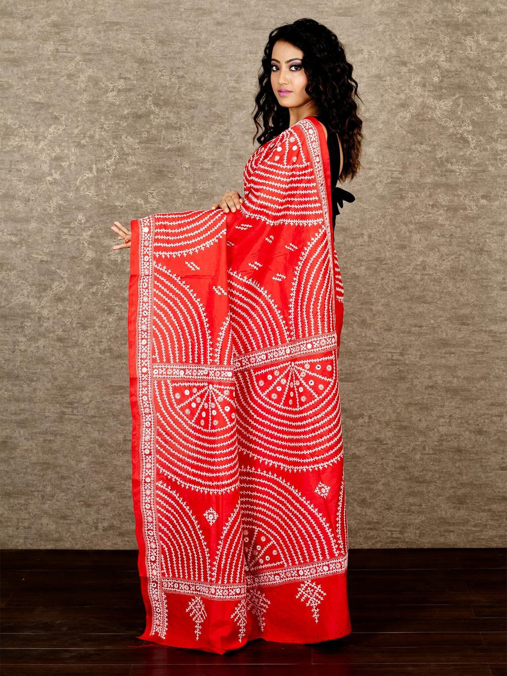 Elegant Red Gujrati Kantha Stitch Bangalore Silk Saree - WeaversIndia