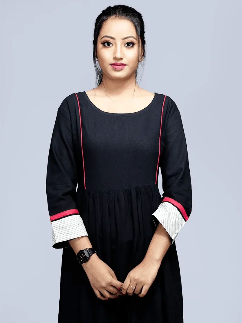 Handwoven Organic Cotton Black Kurta - WeaversIndia