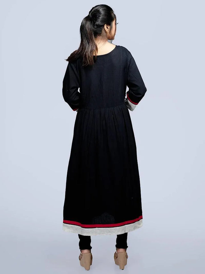 Handwoven Organic Cotton Black Kurta - WeaversIndia
