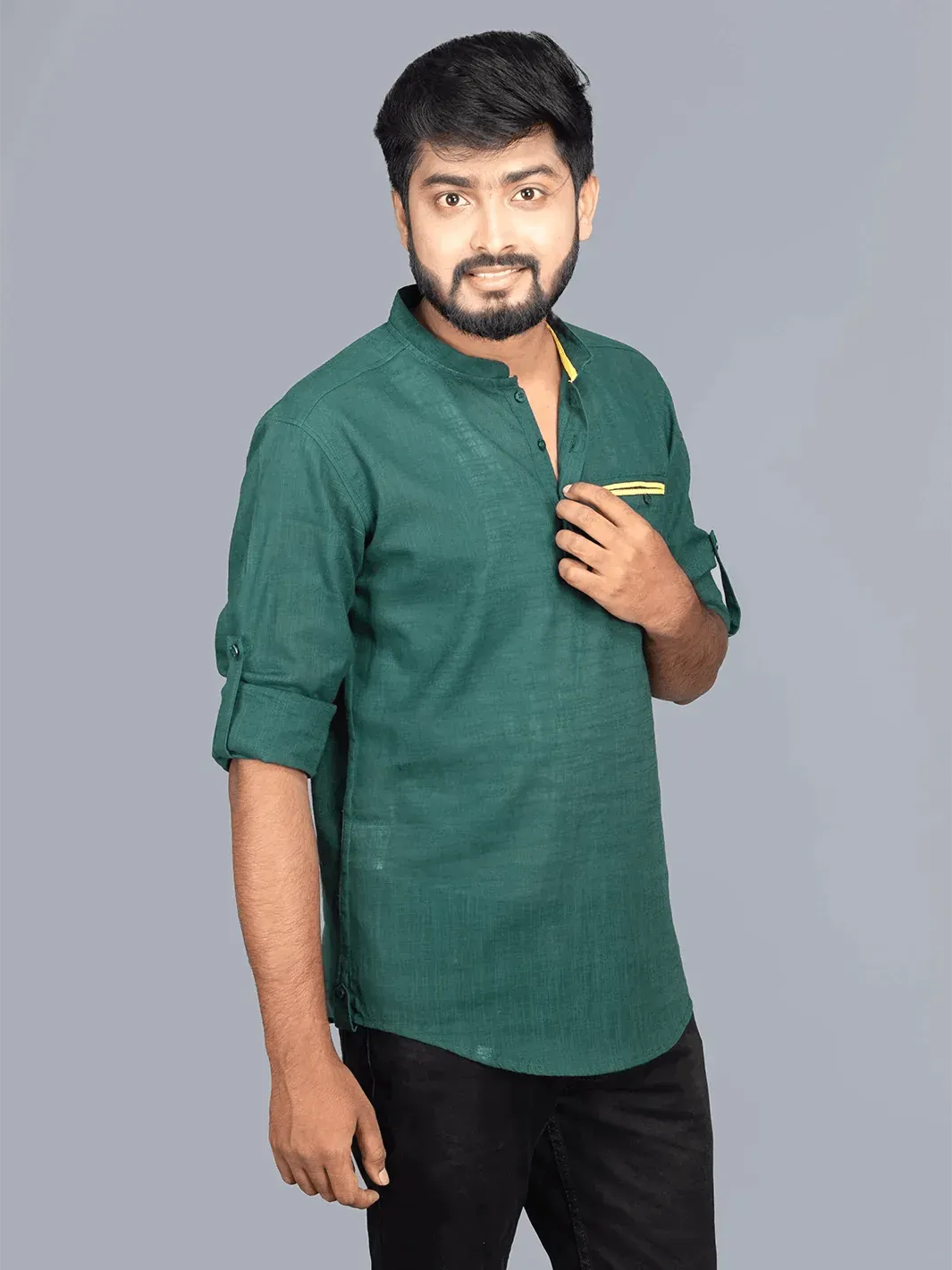 Hooker's Green Cotton Men Short Kurta - WeaversIndia