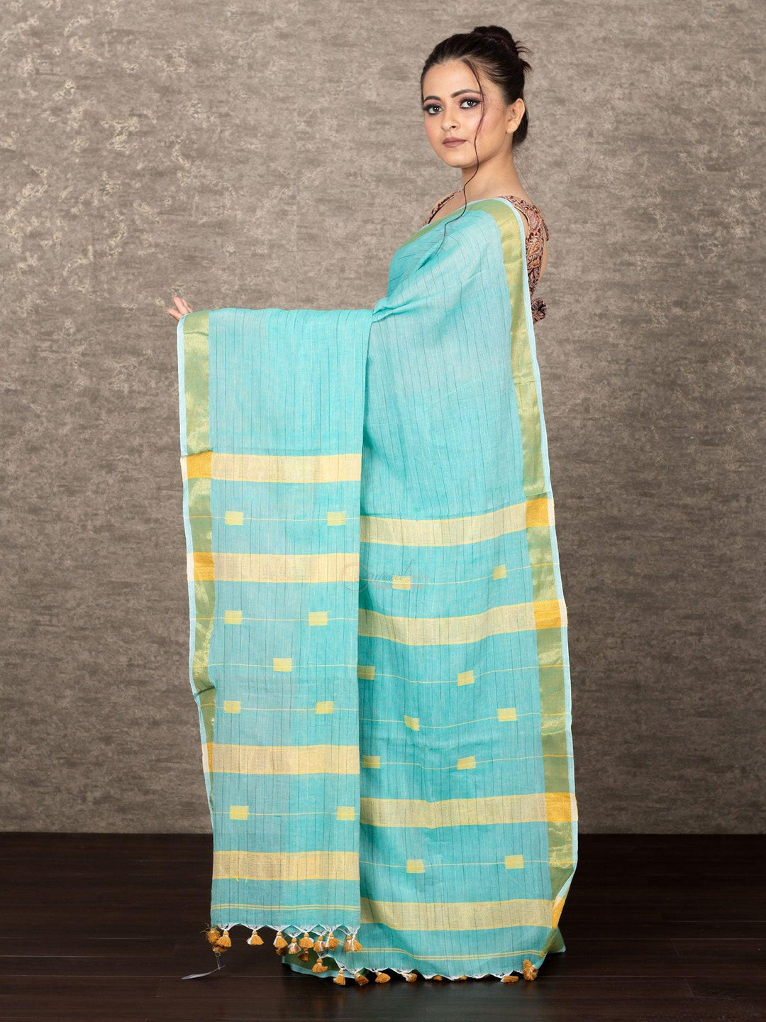 Light Green Woven Box Motif Anchal Khadi Cotton Saree - WeaversIndia