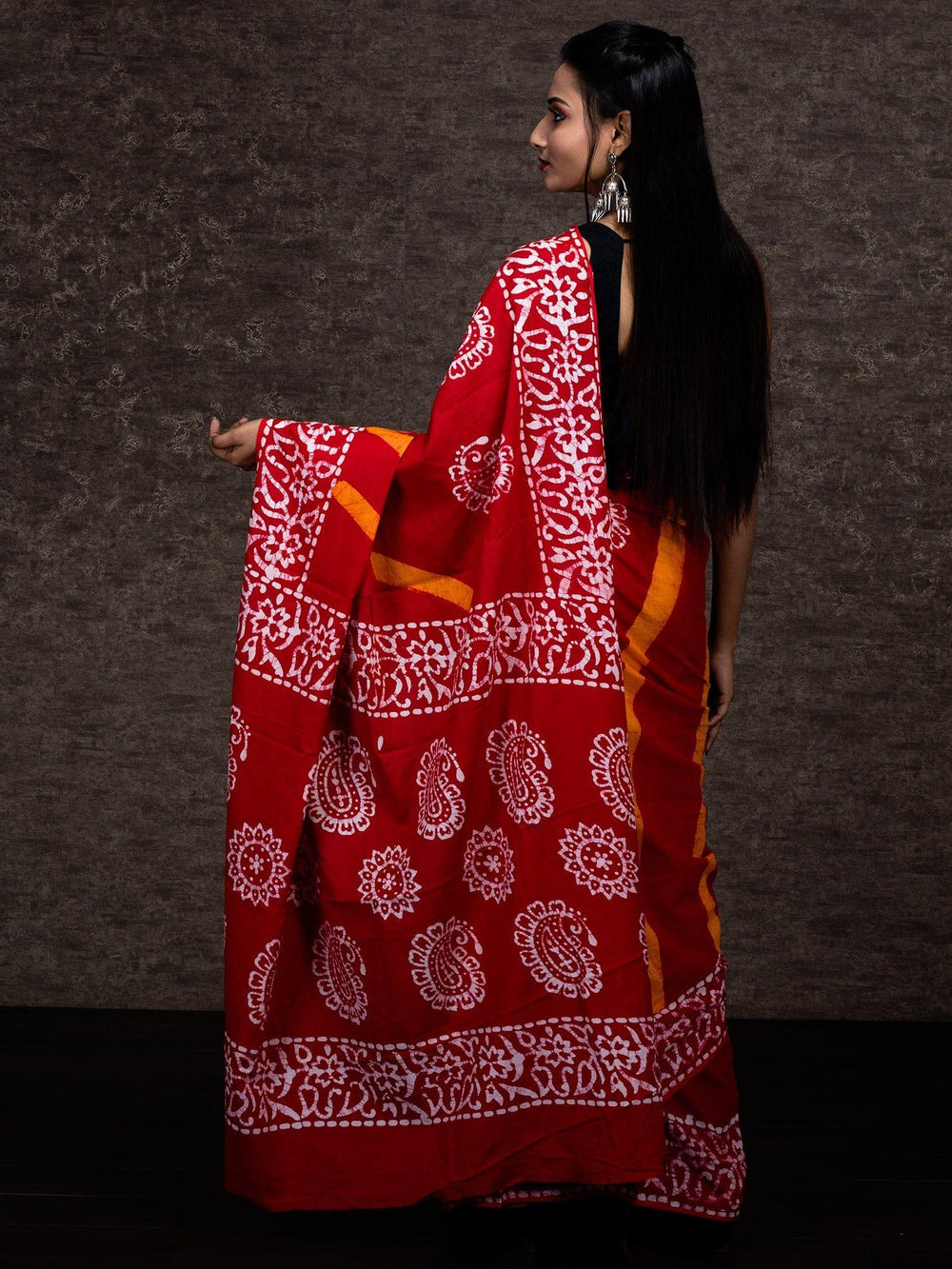 Multi Color Allover Block Batik Printed Malmal Cotton Saree - WeaversIndia