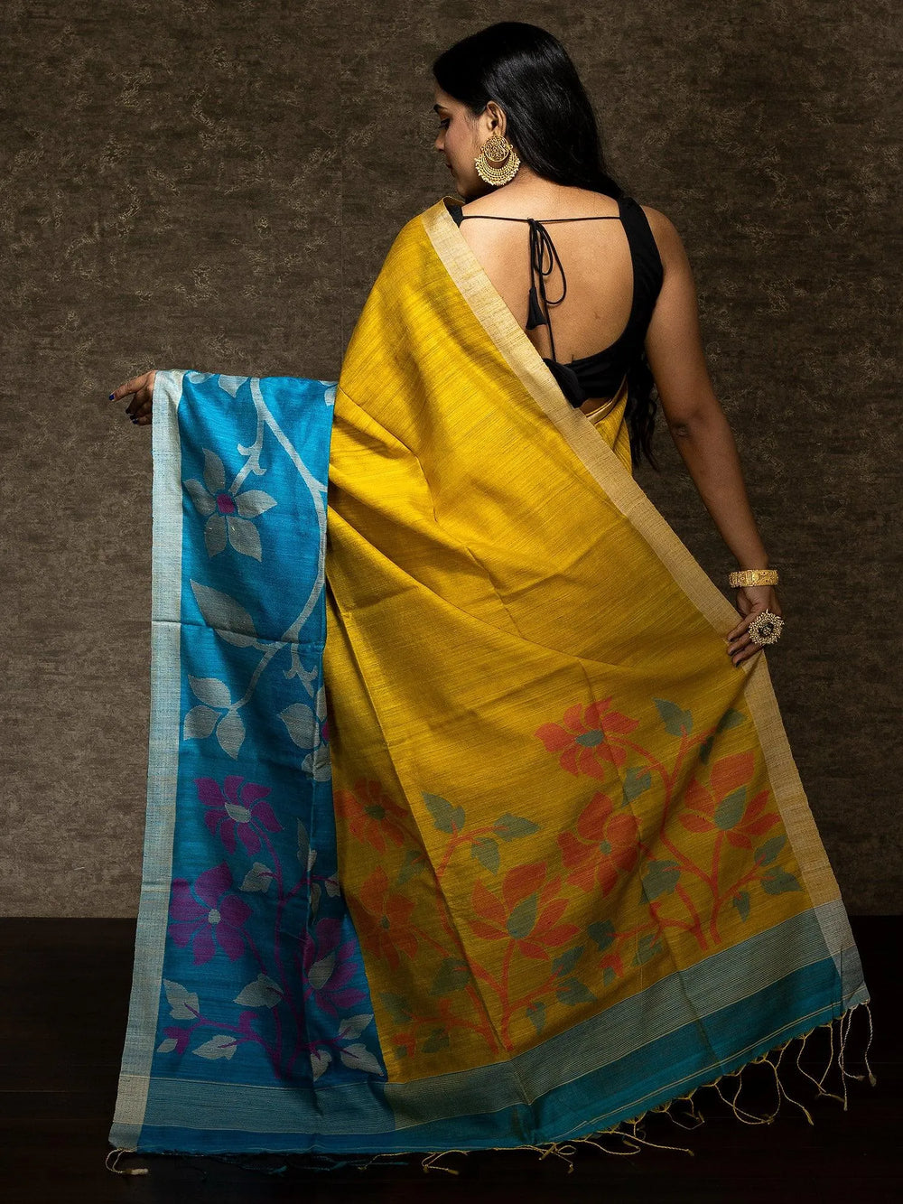 Par Anchal Handwoven Matka Silk Jamdani Saree - WeaversIndia