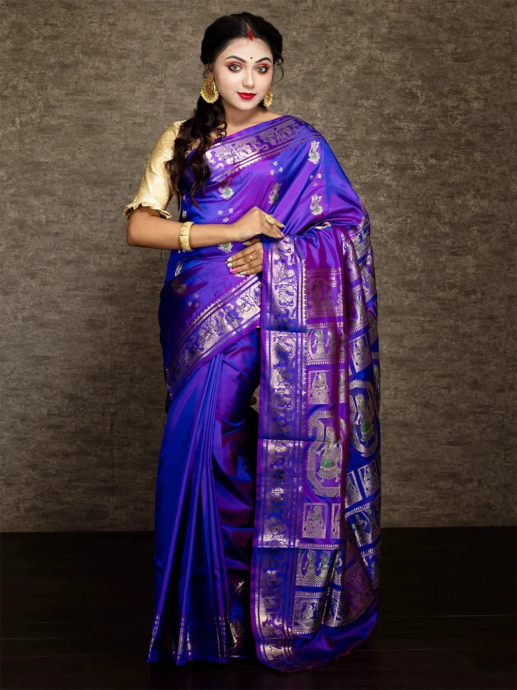 Red Blue Duel Tone Traditional Minakari Swarnachari Silk Saree - WeaversIndia