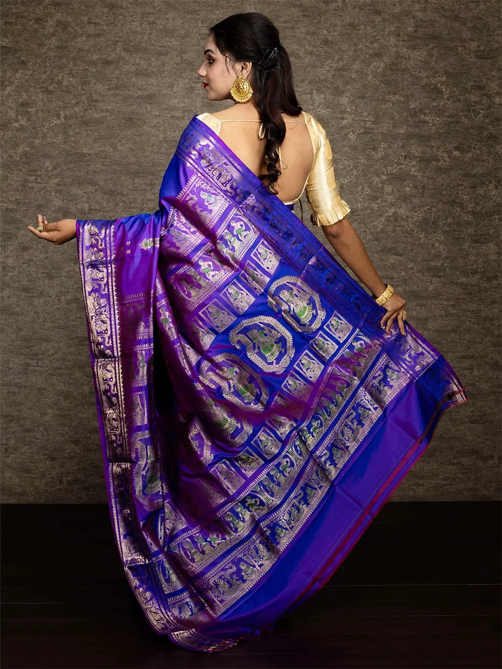 Red Blue Duel Tone Traditional Minakari Swarnachari Silk Saree - WeaversIndia