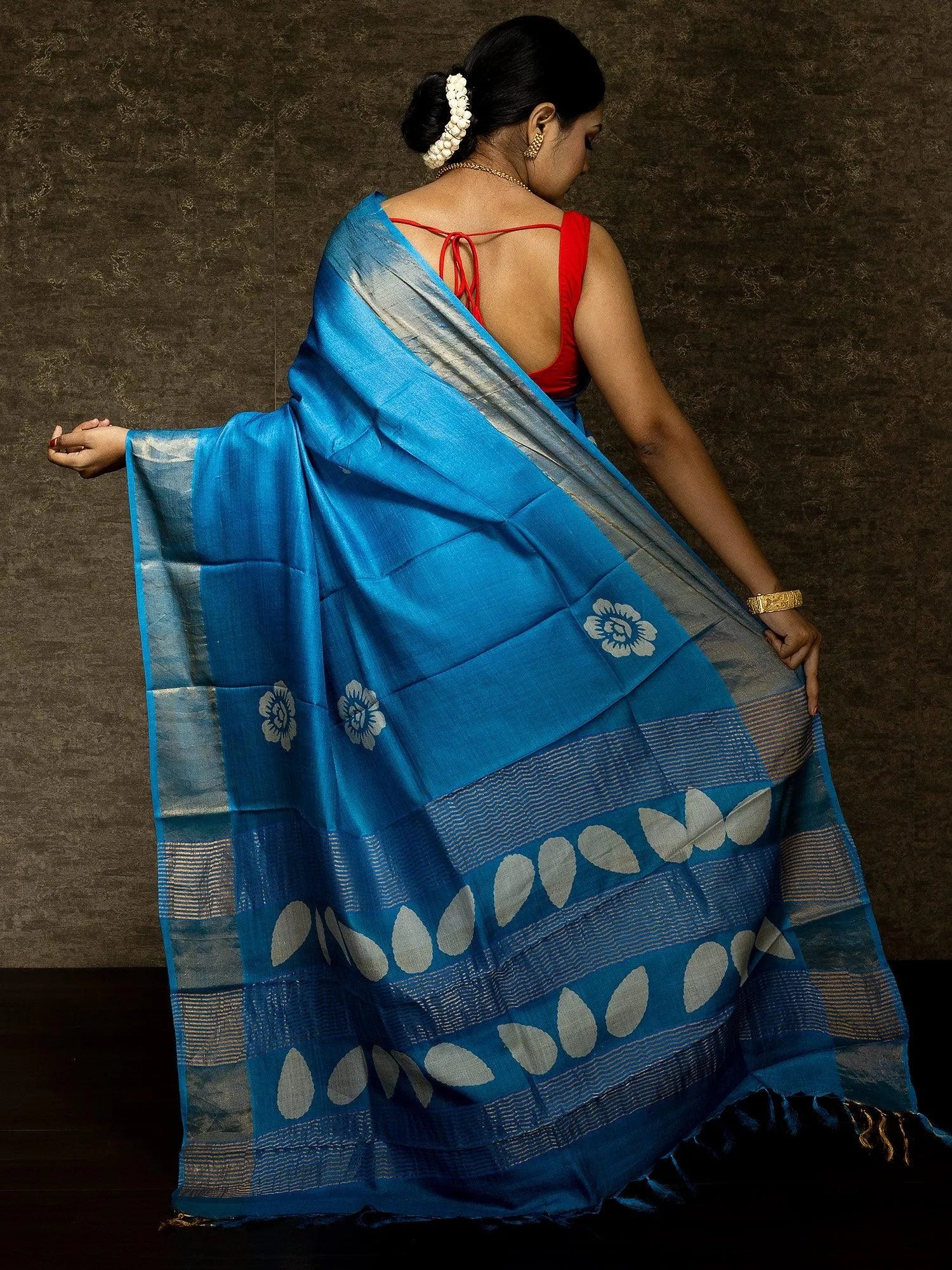 Woderful Blue Par Anchal Buti Block Printed Tussar Silk Saree - WeaversIndia