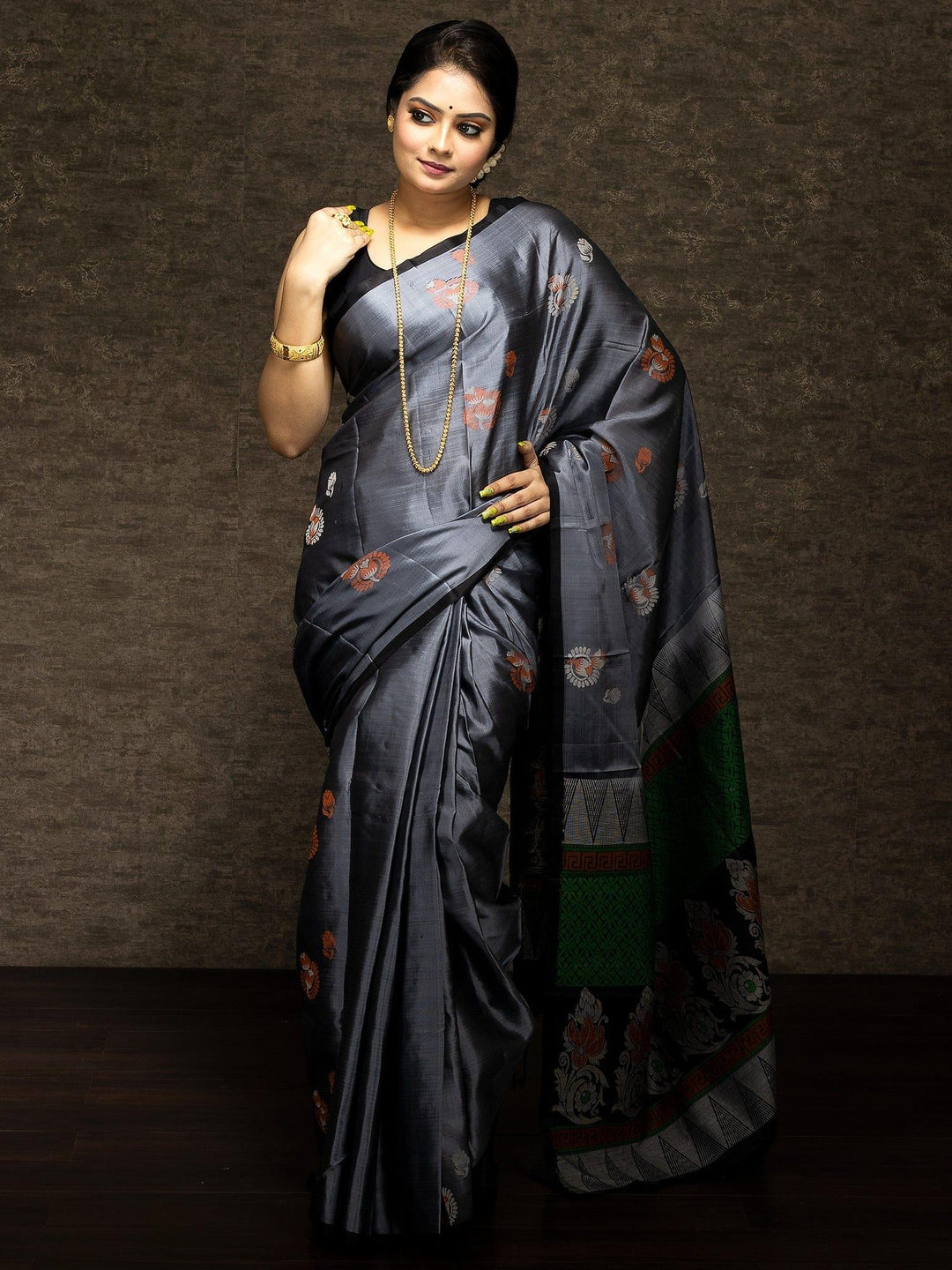 Wonderful Gray Kanchipuram Silk Saree - WeaversIndia
