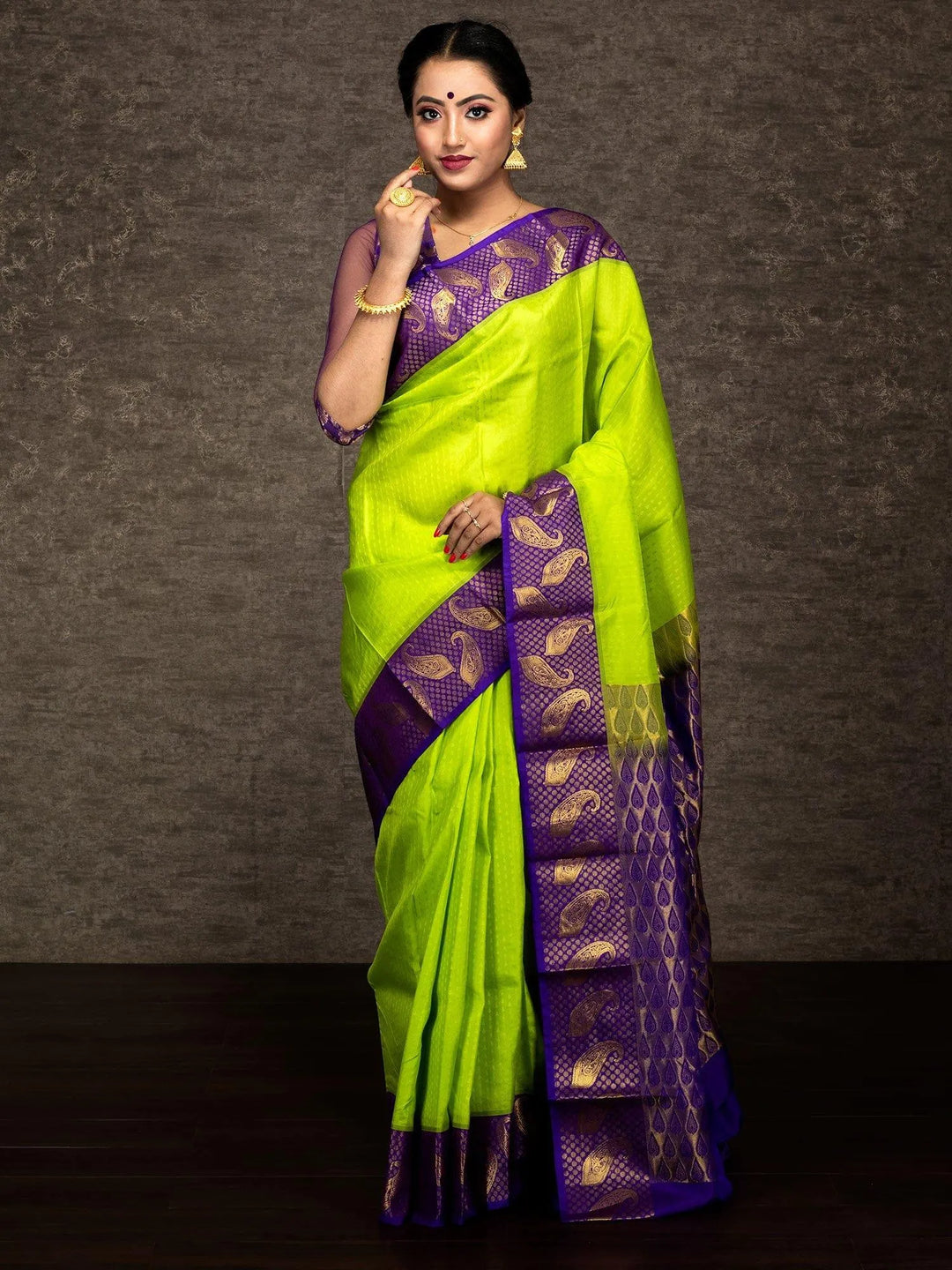 Wonderful Pear Green Kanjivaram Silk Saree - WeaversIndia