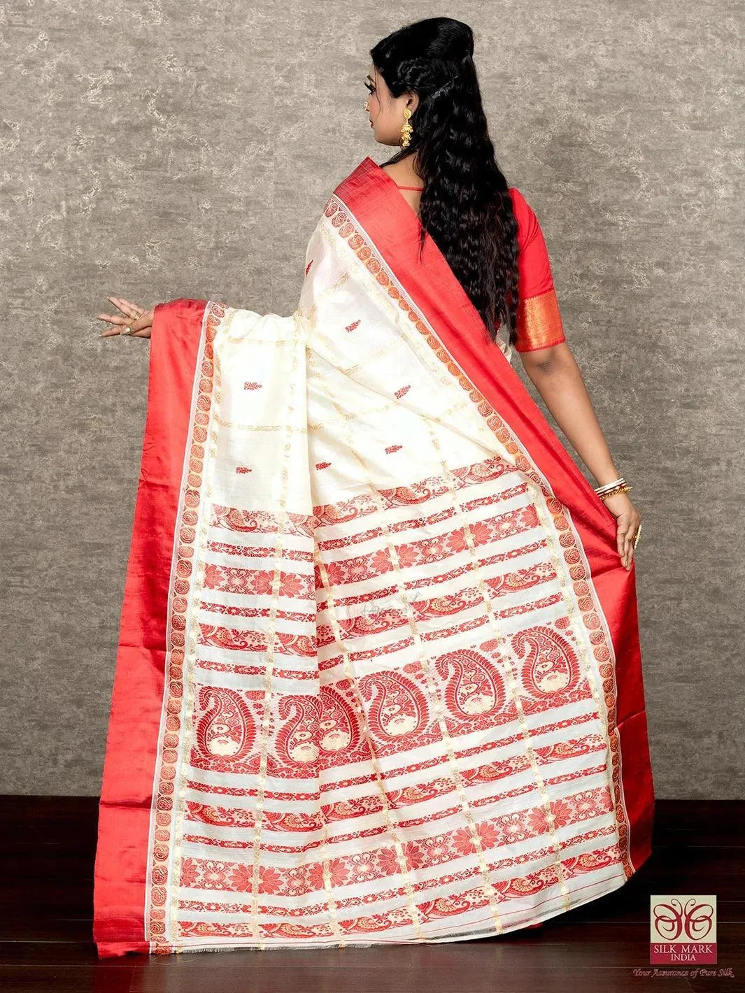 Zari Chain Red Border Traditional Garad Silk Saree - WeaversIndia